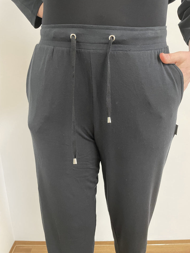 Entspannte Stoffhose Schwarz