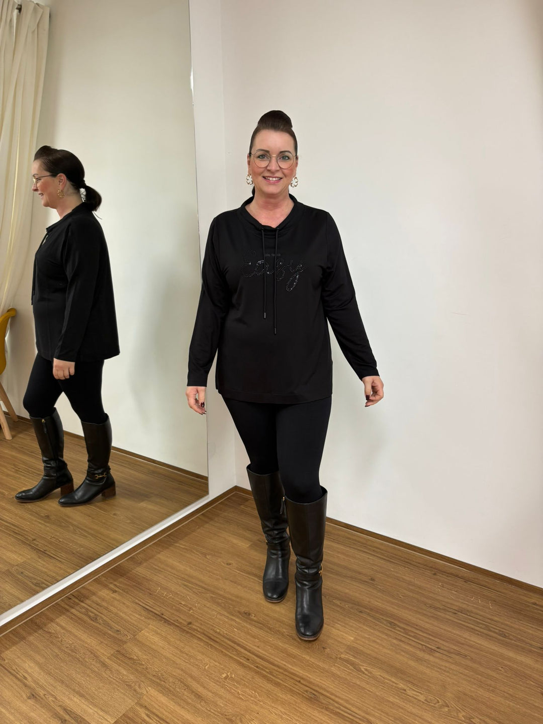 Oberteil Schwarz mit schönen Schriftzug - Vera Meyer