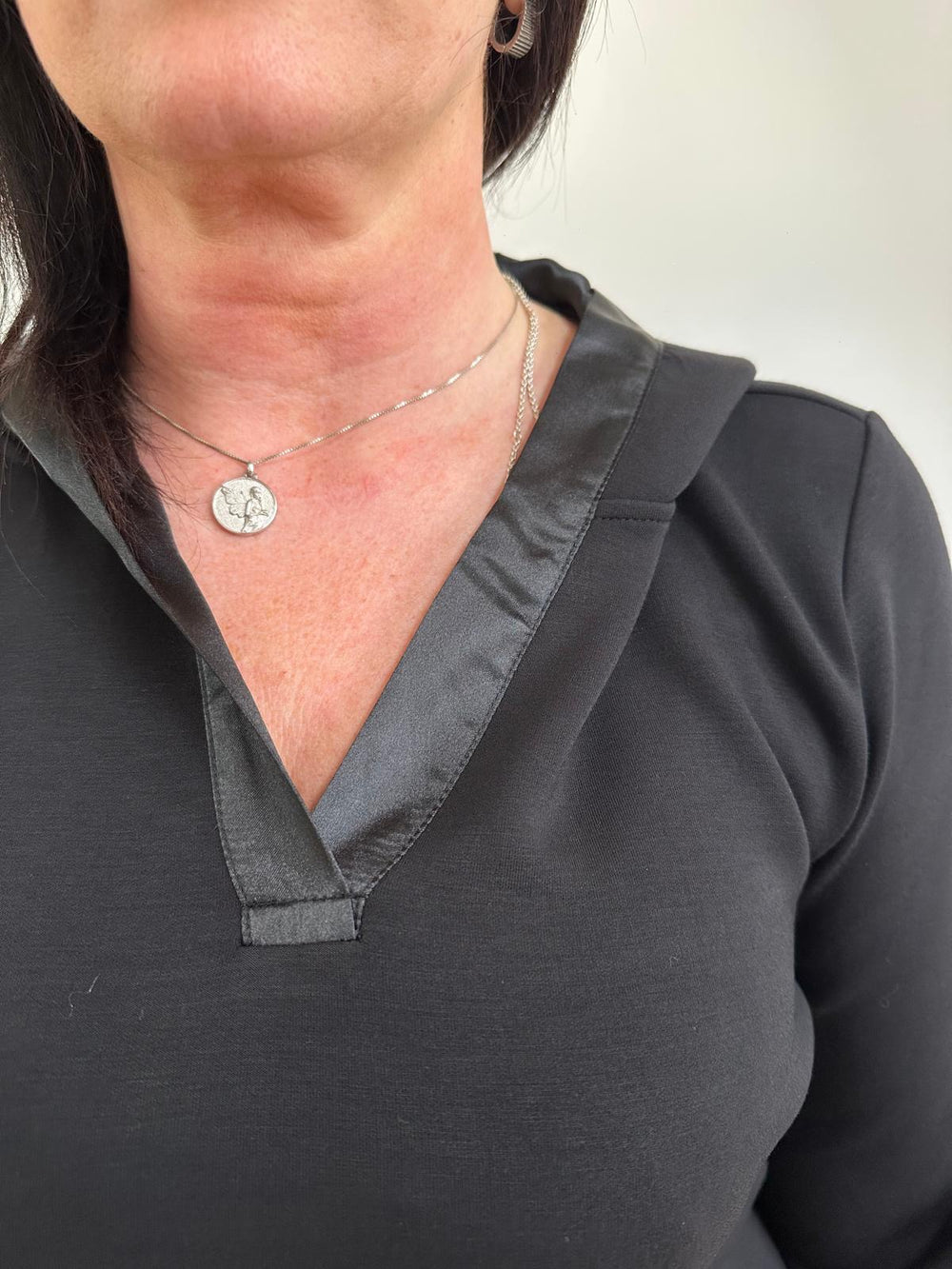 Schwarzes Sweatshirt mit Kapuze - Vera Meyer