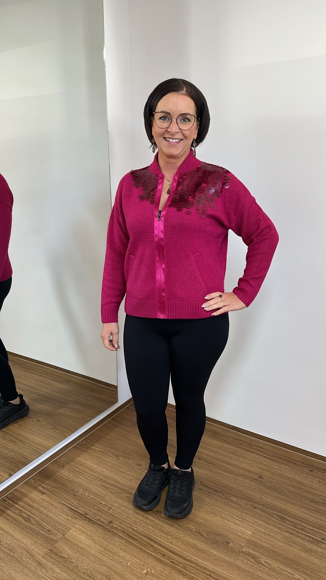 Pinke Strickjacke mit Pailletten - Vera Meyer