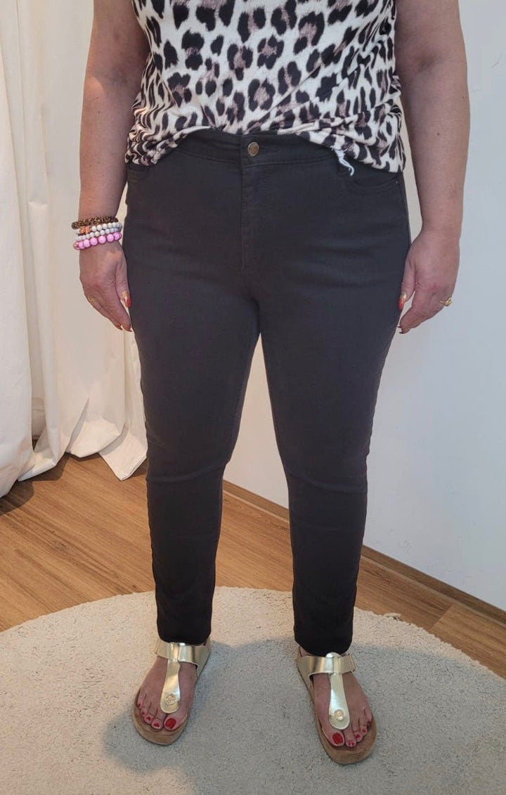 Wunderjeans High Waist Braun Denim Gr. 36 - 52 - Vera Meyer
