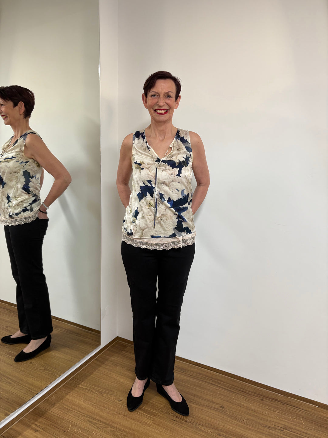 Wunderjeans High Waist Kohlrabenschwarz mit gradem Bein - Vera Meyer