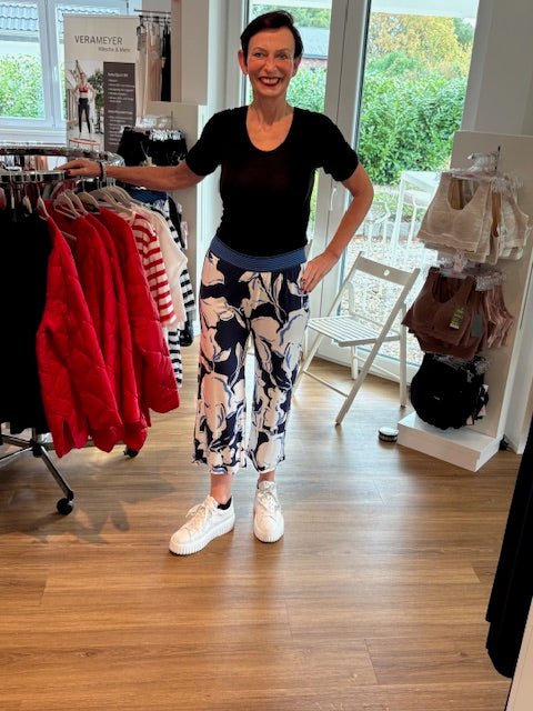 Coulotte Blau mit Blumenmuster - Vera Meyer