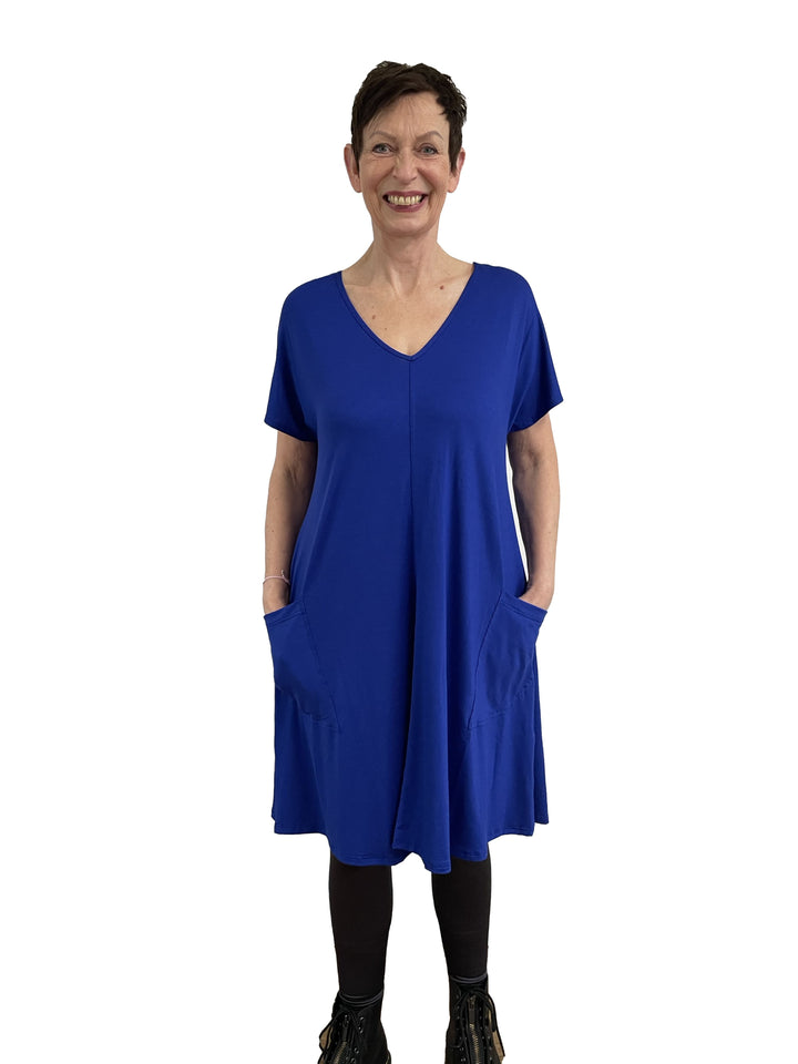 2. Wahl Blaues Kleid mit Taschen